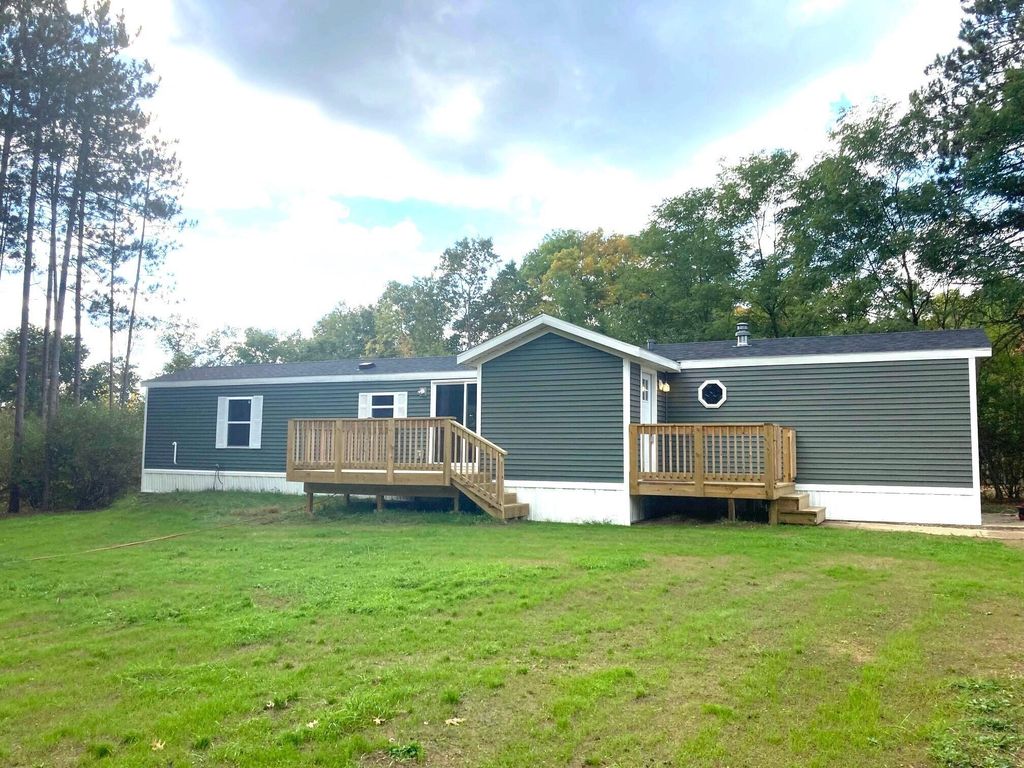 10037 W Colby Road, Montcalm Twp, MI 49326