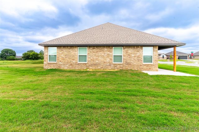 2430 W South Street, Collinsville, OK 74021