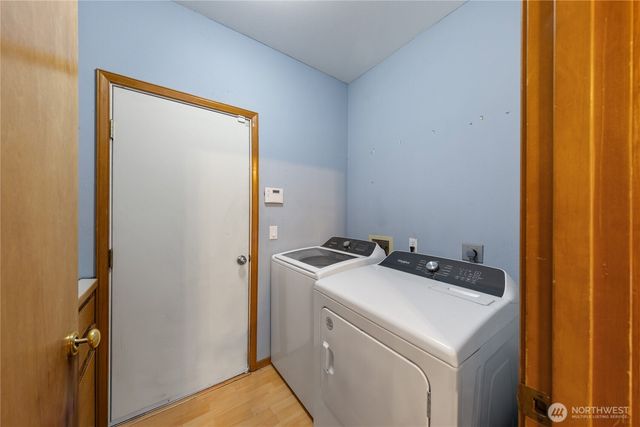 550 SW Muzzall Street, Oak Harbor, WA 98277