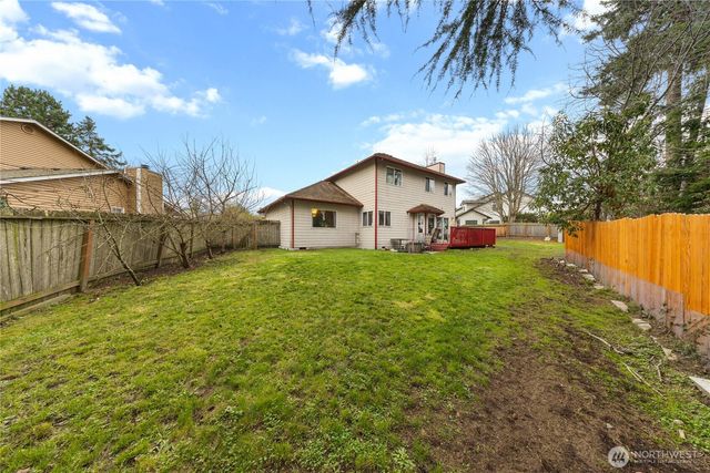 550 SW Muzzall Street, Oak Harbor, WA 98277