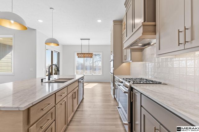 21871 B Street, Elkhorn, NE 68022