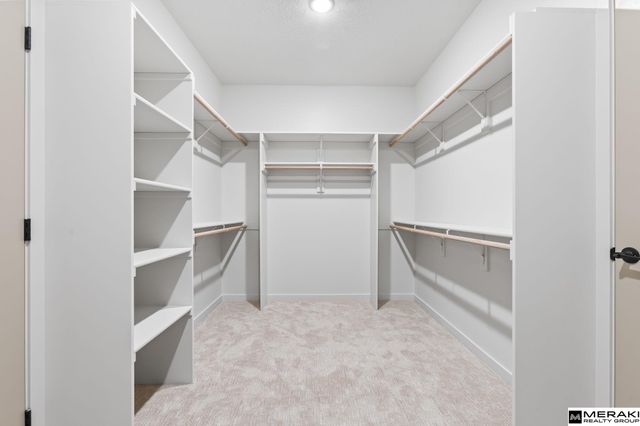 21871 B Street, Elkhorn, NE 68022