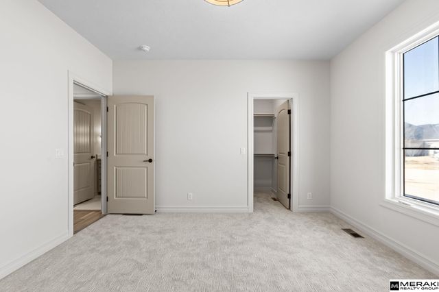 21871 B Street, Elkhorn, NE 68022