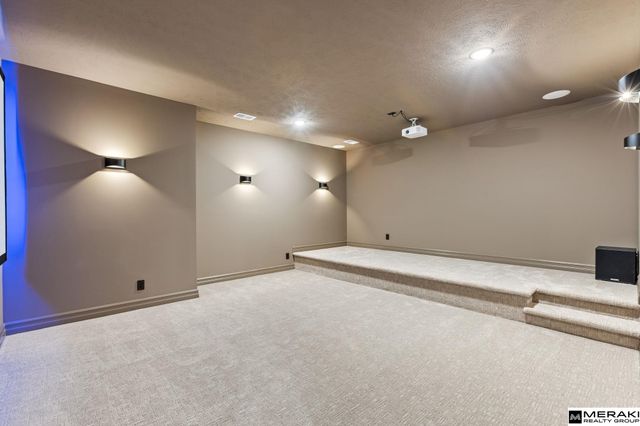 21871 B Street, Elkhorn, NE 68022