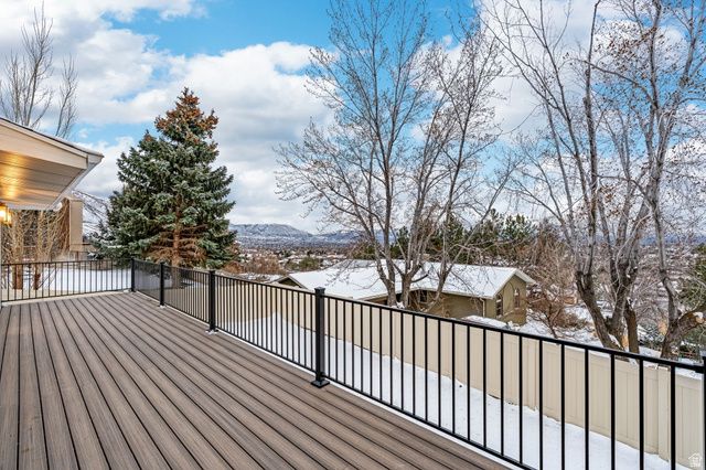 11446 S MOUNTAIN RIDGE CIR, Sandy, UT 84092