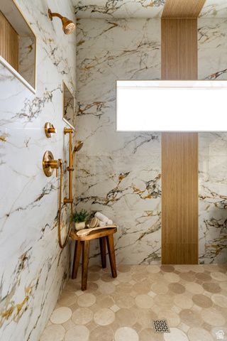 11446 S MOUNTAIN RIDGE CIR, Sandy, UT 84092