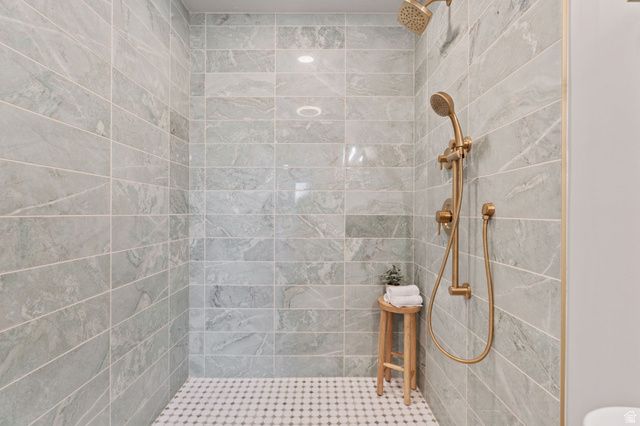 11446 S MOUNTAIN RIDGE CIR, Sandy, UT 84092