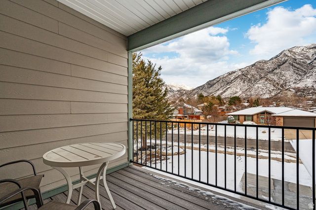 11446 S MOUNTAIN RIDGE CIR, Sandy, UT 84092