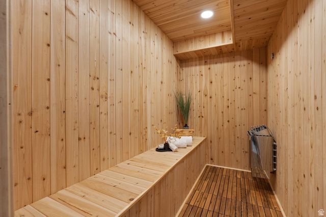 11446 S MOUNTAIN RIDGE CIR, Sandy, UT 84092