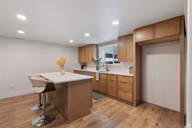 11446 S MOUNTAIN RIDGE CIR, Sandy, UT 84092