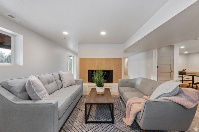 11446 S MOUNTAIN RIDGE CIR, Sandy, UT 84092