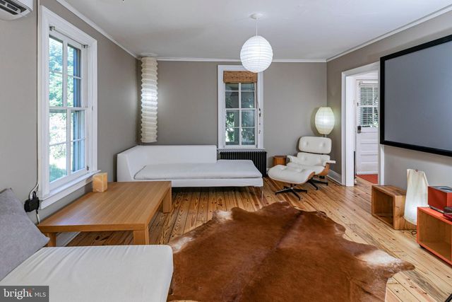 9 MAPLE ST, Hopewell, NJ 08525