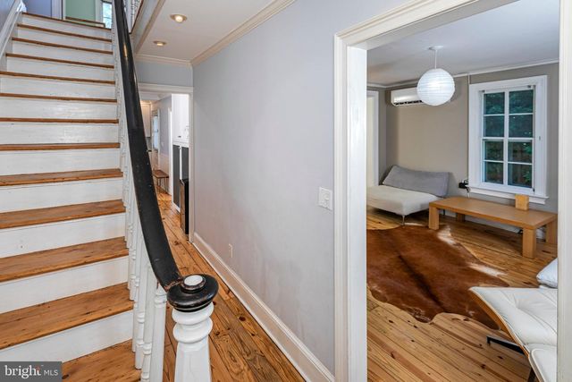 9 MAPLE ST, Hopewell, NJ 08525