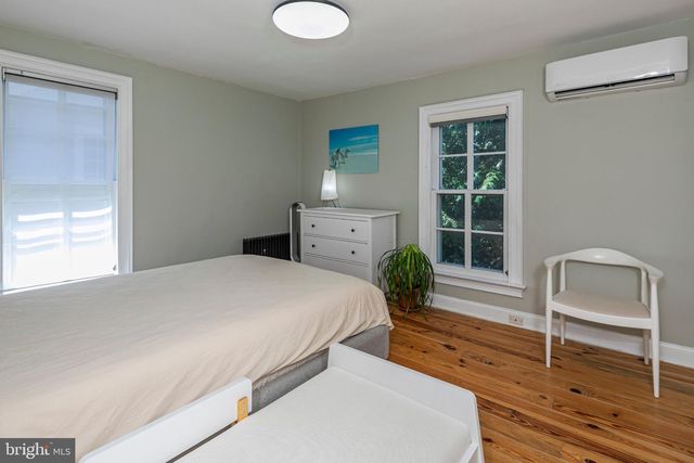 9 MAPLE ST, Hopewell, NJ 08525