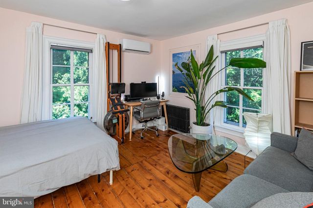 9 MAPLE ST, Hopewell, NJ 08525