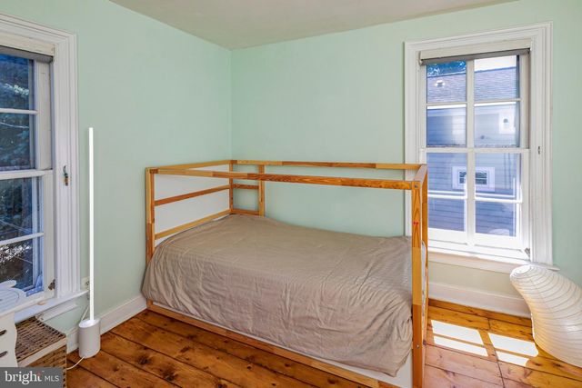 9 MAPLE ST, Hopewell, NJ 08525