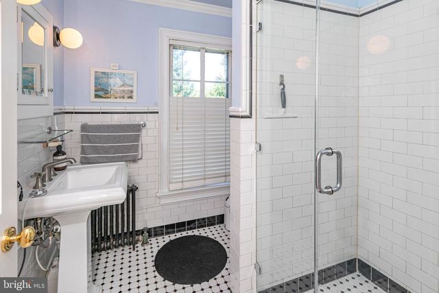 9 MAPLE ST, Hopewell, NJ 08525