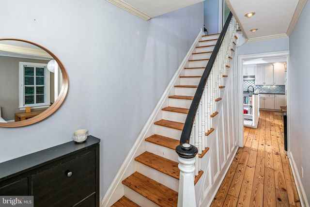 9 MAPLE ST, Hopewell, NJ 08525
