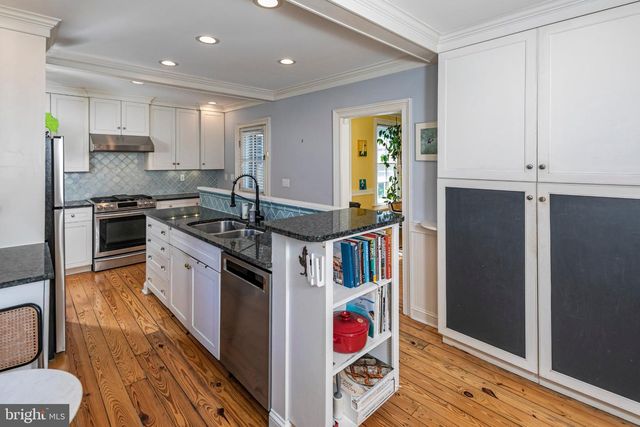 9 MAPLE ST, Hopewell, NJ 08525