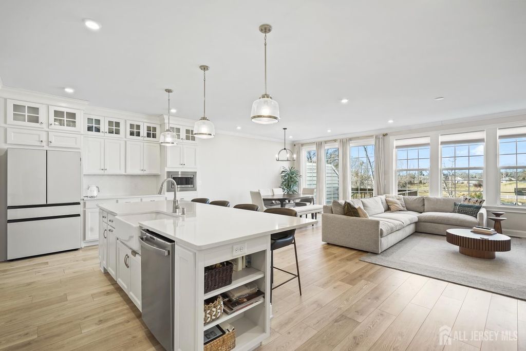 2707 Hayden Court, Monroe, NJ 08831