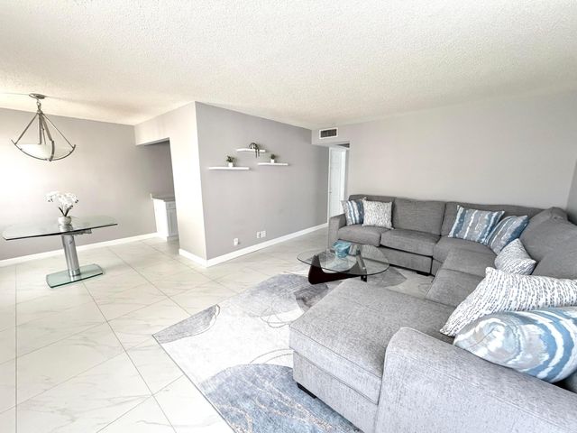 101 Dorset C, Boca Raton, FL 33434