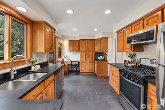 200 NW 177th Street, Shoreline, WA 98177