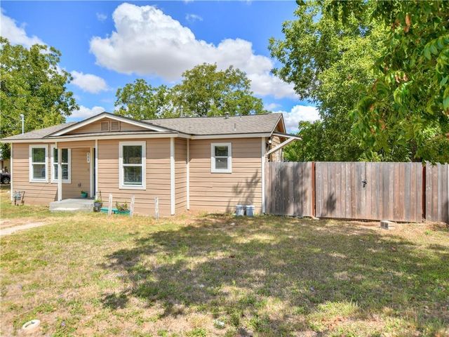 504 W 2nd ST, Elgin, TX 78621