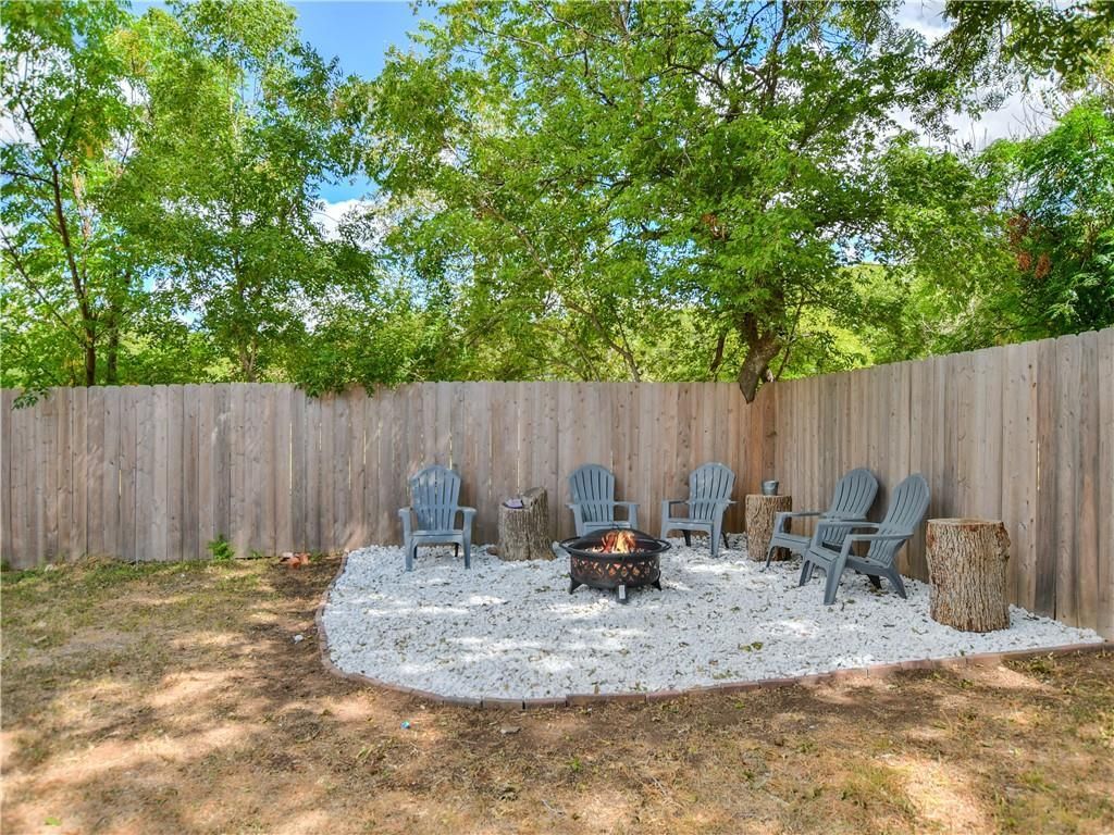 504 W 2nd ST, Elgin, TX 78621