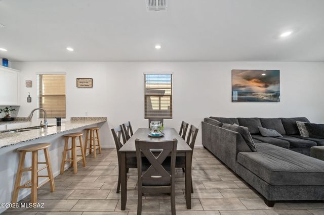 757 W Calle El Teclado, Sahuarita, AZ 85629