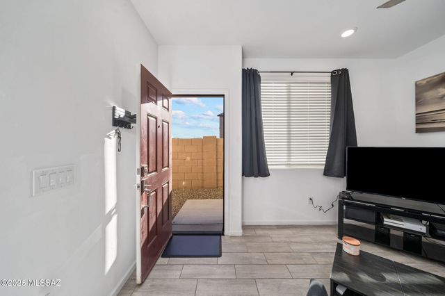 757 W Calle El Teclado, Sahuarita, AZ 85629