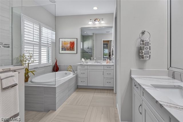 6387 Warwick AVE, Naples, FL 34113