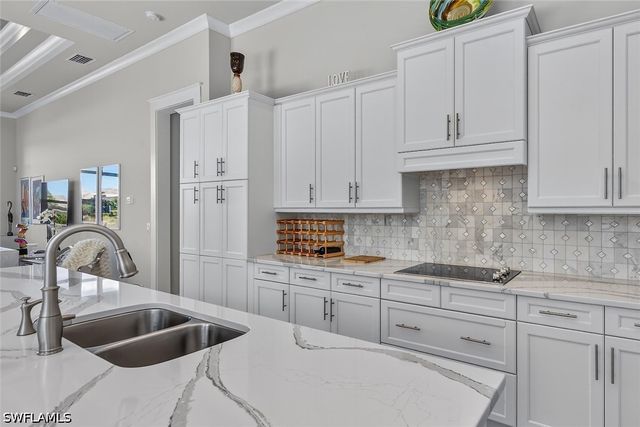 6387 Warwick AVE, Naples, FL 34113