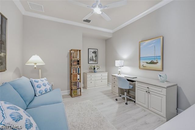 6387 Warwick AVE, Naples, FL 34113