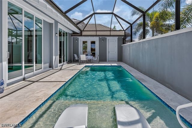 6387 Warwick AVE, Naples, FL 34113