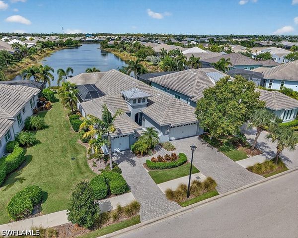 6387 Warwick AVE, Naples, FL 34113