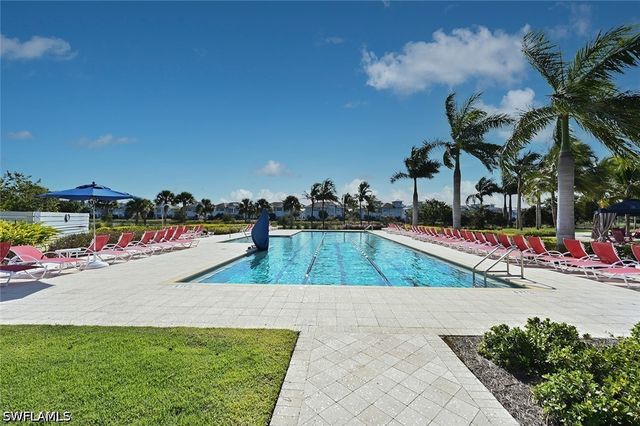 6387 Warwick AVE, Naples, FL 34113