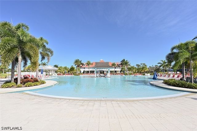 6387 Warwick AVE, Naples, FL 34113
