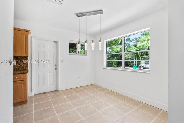 940 NE 85th St, Miami, FL 33138