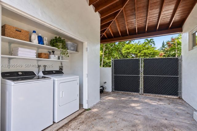 940 NE 85th St, Miami, FL 33138