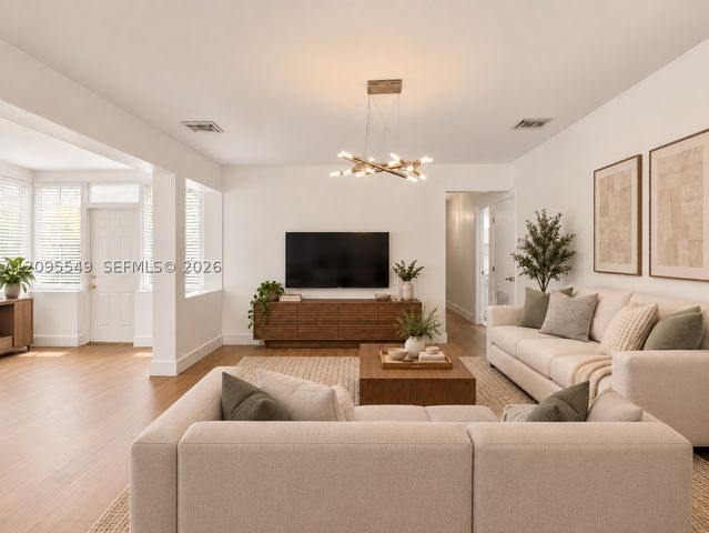 940 NE 85th St, Miami, FL 33138