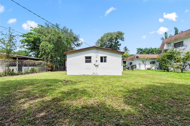 940 NE 85th St, Miami, FL 33138