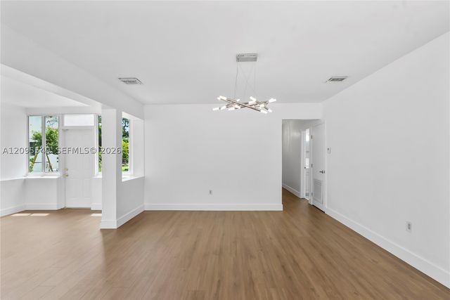 940 NE 85th St, Miami, FL 33138