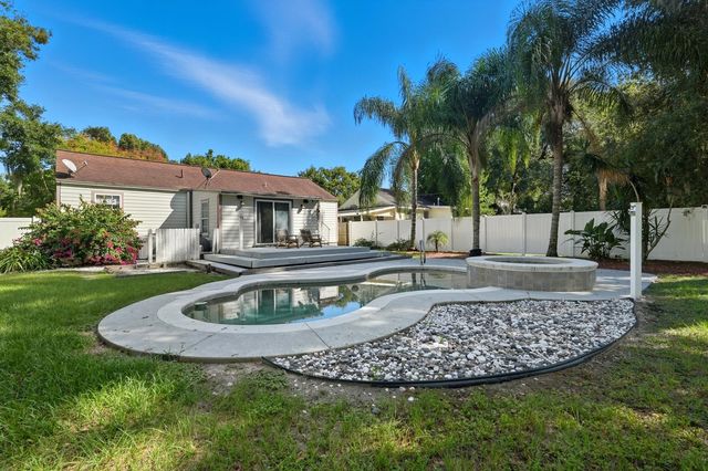 606 Fern St, Palatka, FL 32177