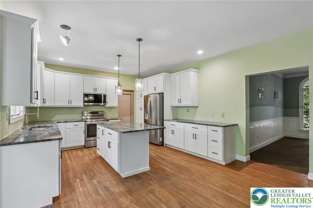 111 Manor Drive, Montgomery Twp, PA 19446