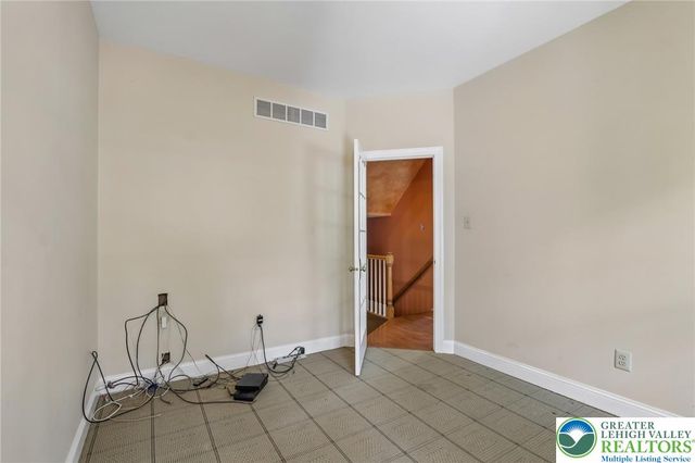 111 Manor Drive, Montgomery Twp, PA 19446