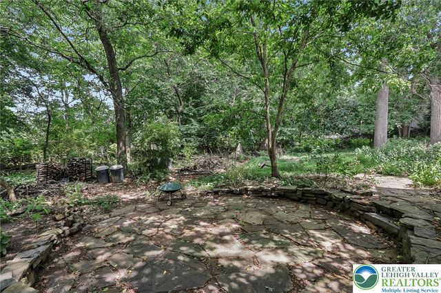 111 Manor Drive, Montgomery Twp, PA 19446