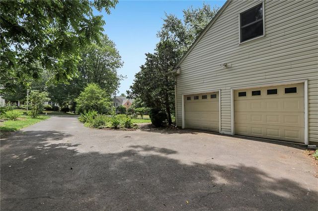 111 Manor Drive, Montgomery Twp, PA 19446