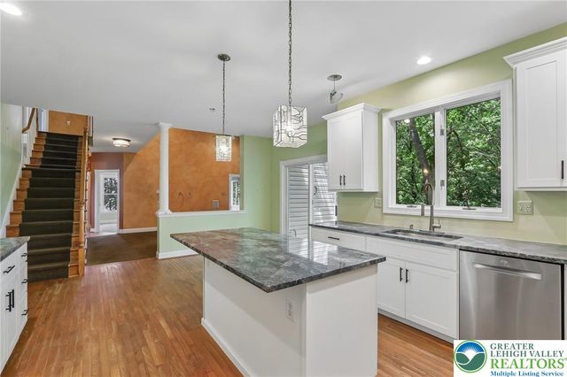 111 Manor Drive, Montgomery Twp, PA 19446