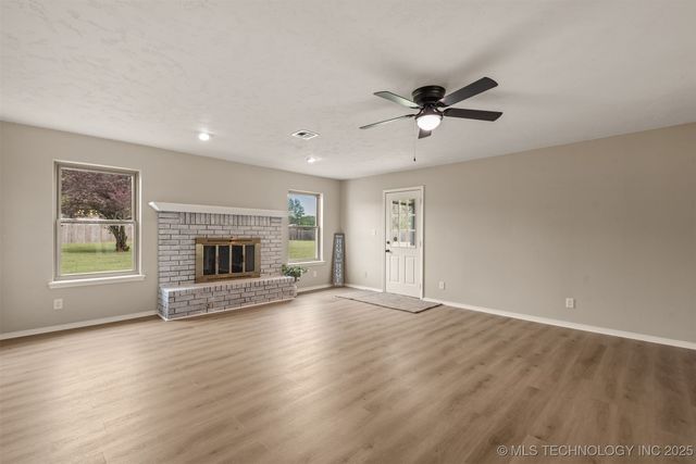 11971 Stonehedge Drive, Claremore, OK 74017
