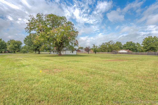 11971 Stonehedge Drive, Claremore, OK 74017